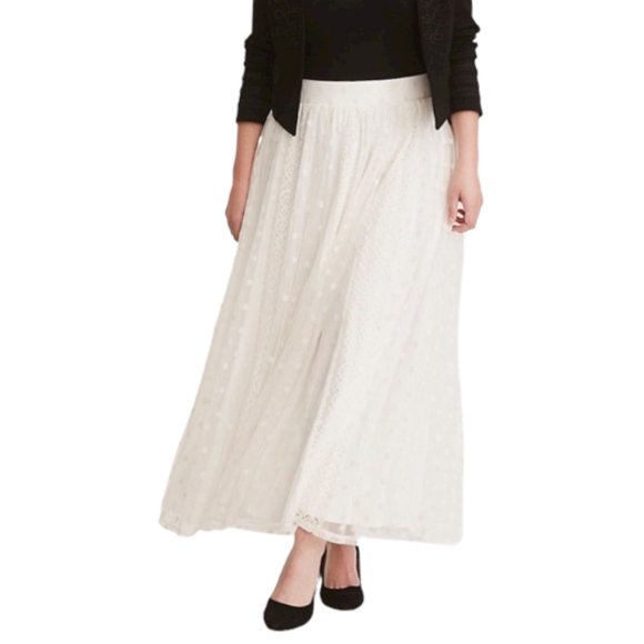 Torrid Women's Maxi Skirt Ivory Lace/Polka Dot Mesh Plus Size 2/2X (18/20) - Picture 1 of 9